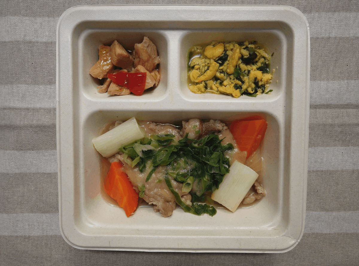 牛肉の胡麻ポン蒸し 焦がし葱を添えて2