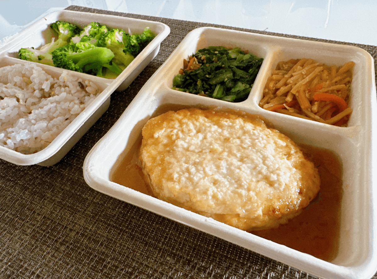 鶏のハンバーグ 和風おろしソース3