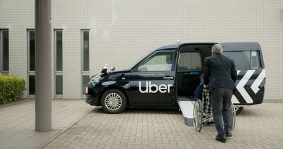 Uber Japan、車椅子のまま乗車できる「Uber Assist」を提供開始
