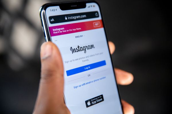 インスタでパスワードを忘れた場合のログイン手順