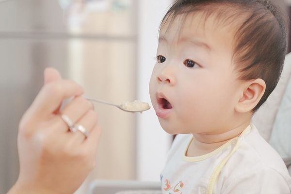 離乳食が載ったアプリは、育児中のパパママにおすすめ