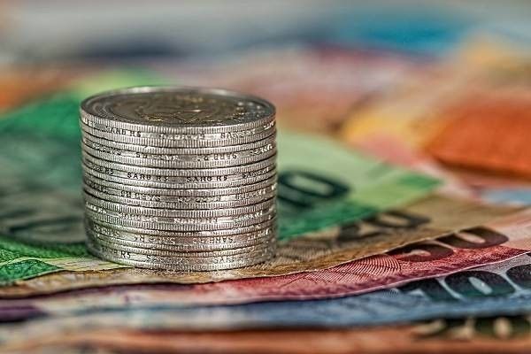 銀行口座やクレジットカードと連携できるアプリを選ぶ