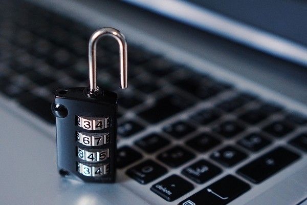 インターネットセキュリティの基本は守ること