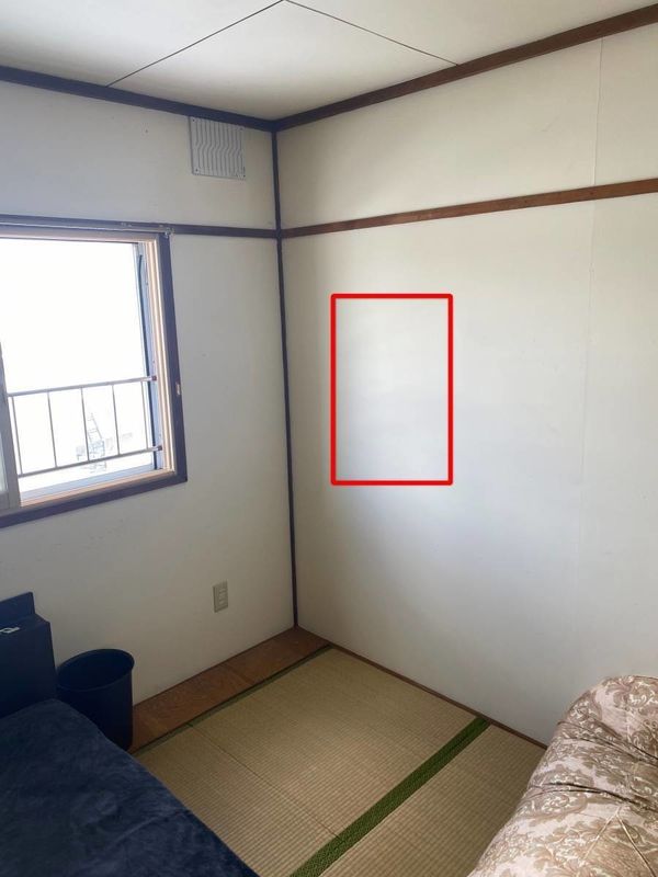 窓際は自然光で顔色のいい写真が撮れる