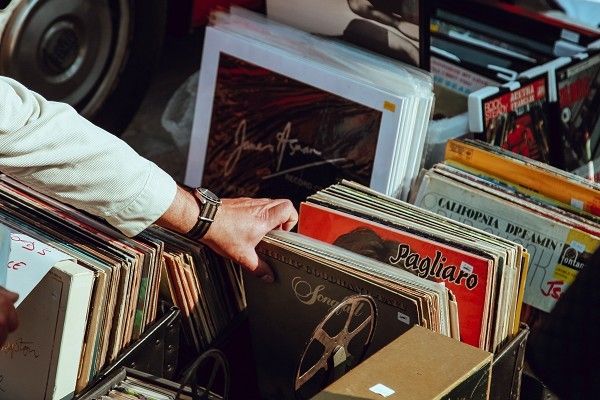 ③不要になったグッズは売る。場合によりプレミアがつくことも