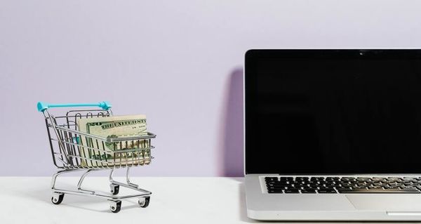 2. 食費の上限金額を決めて節約