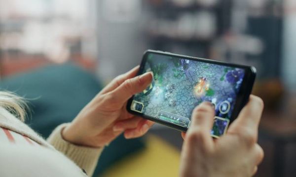 MMORPGアプリとは
