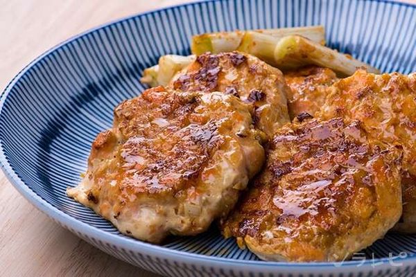 鮭の和風照り焼きハンバーグ