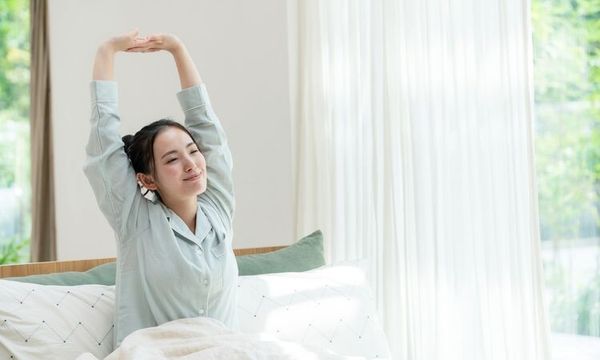 目覚めのよい女性