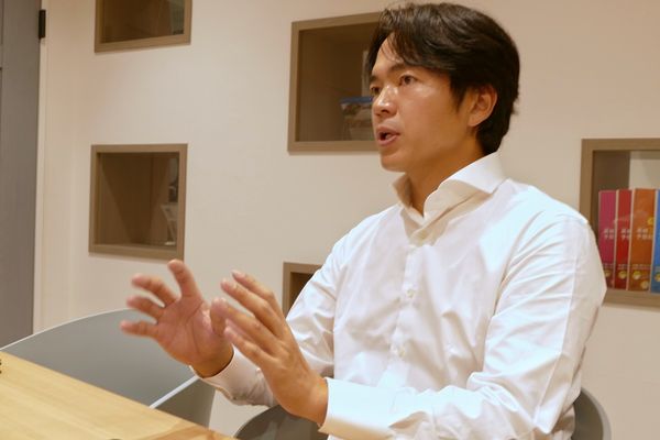 幾嶋氏