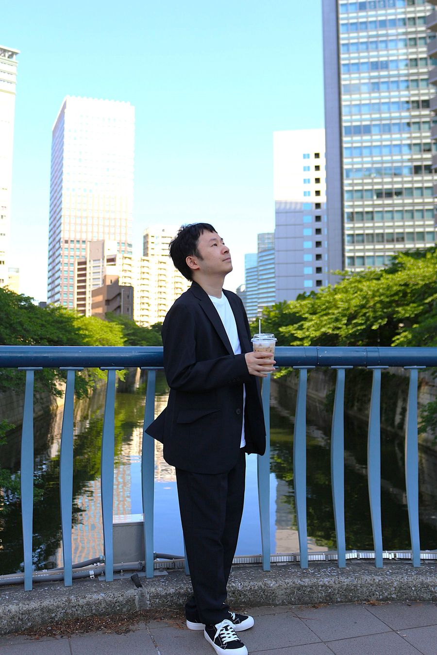 背景が鮮やか