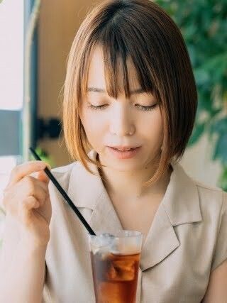 女性の良いプロフィール写真例