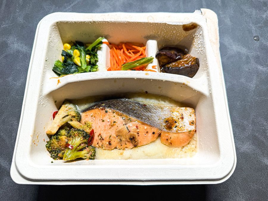 銀鮭のマッシュポテトアヒージョ