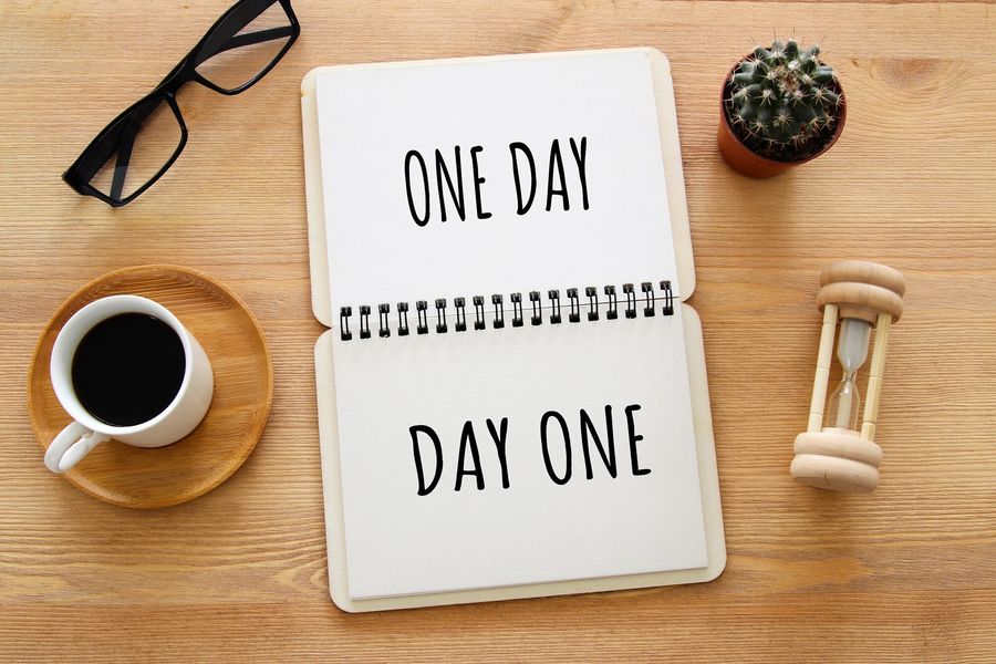 Adobe Stock「one day」