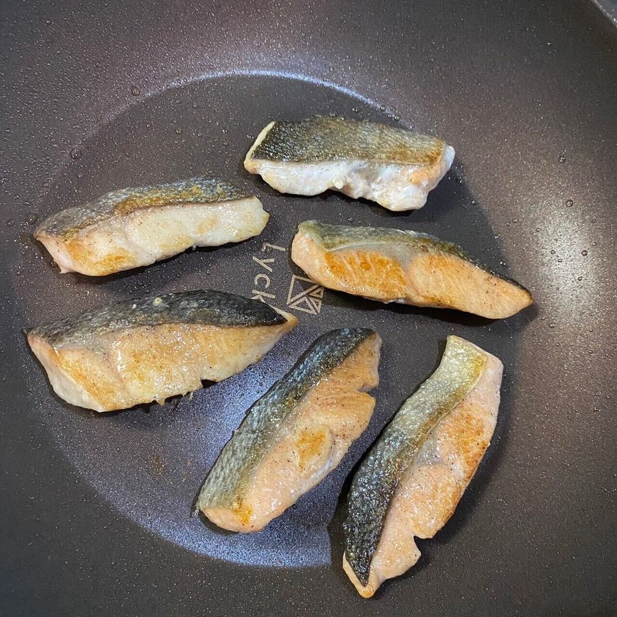 ヨシケイ「サーモンのはちみつ生姜焼き」のレビュー画像2