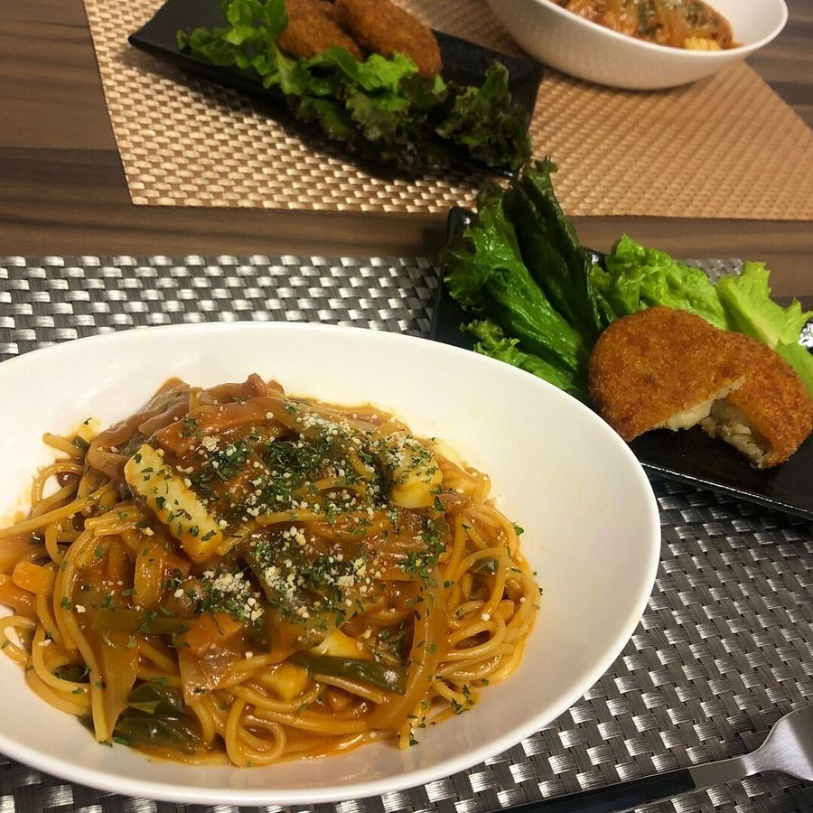 ヨシケイ「楽うま！ ワンポットカレー風味ナポリタン」のレビュー画像1