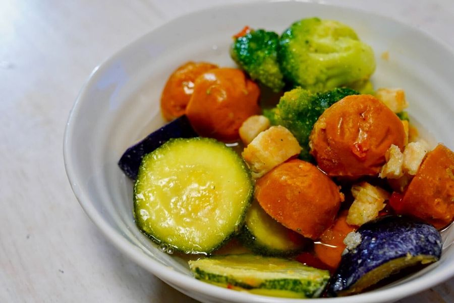 温野菜たっぷり濃厚トマトのビスクポタージュの解凍前