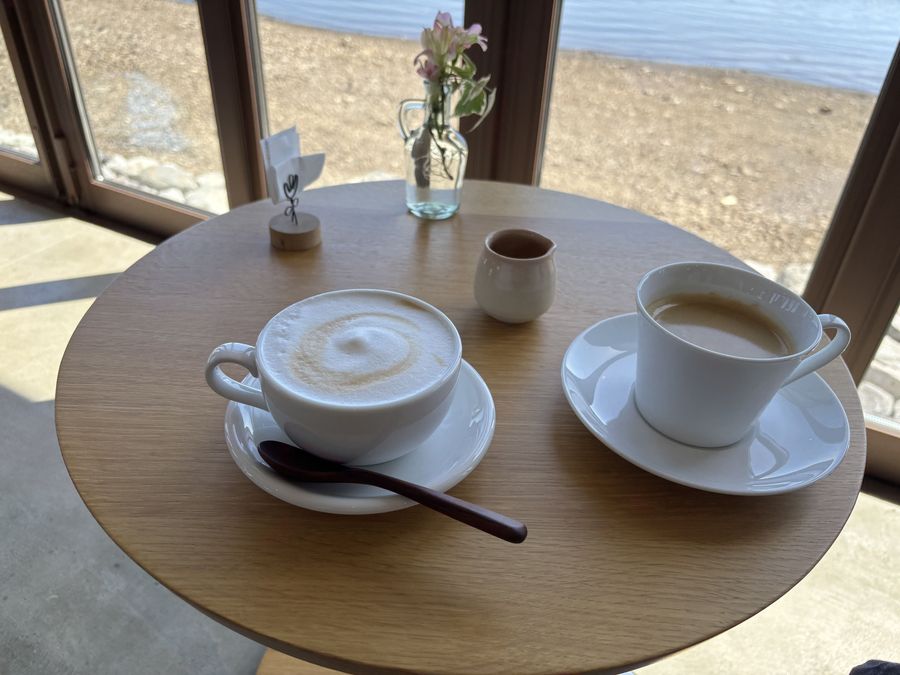 デートで行った野尻湖のカフェのコーヒー